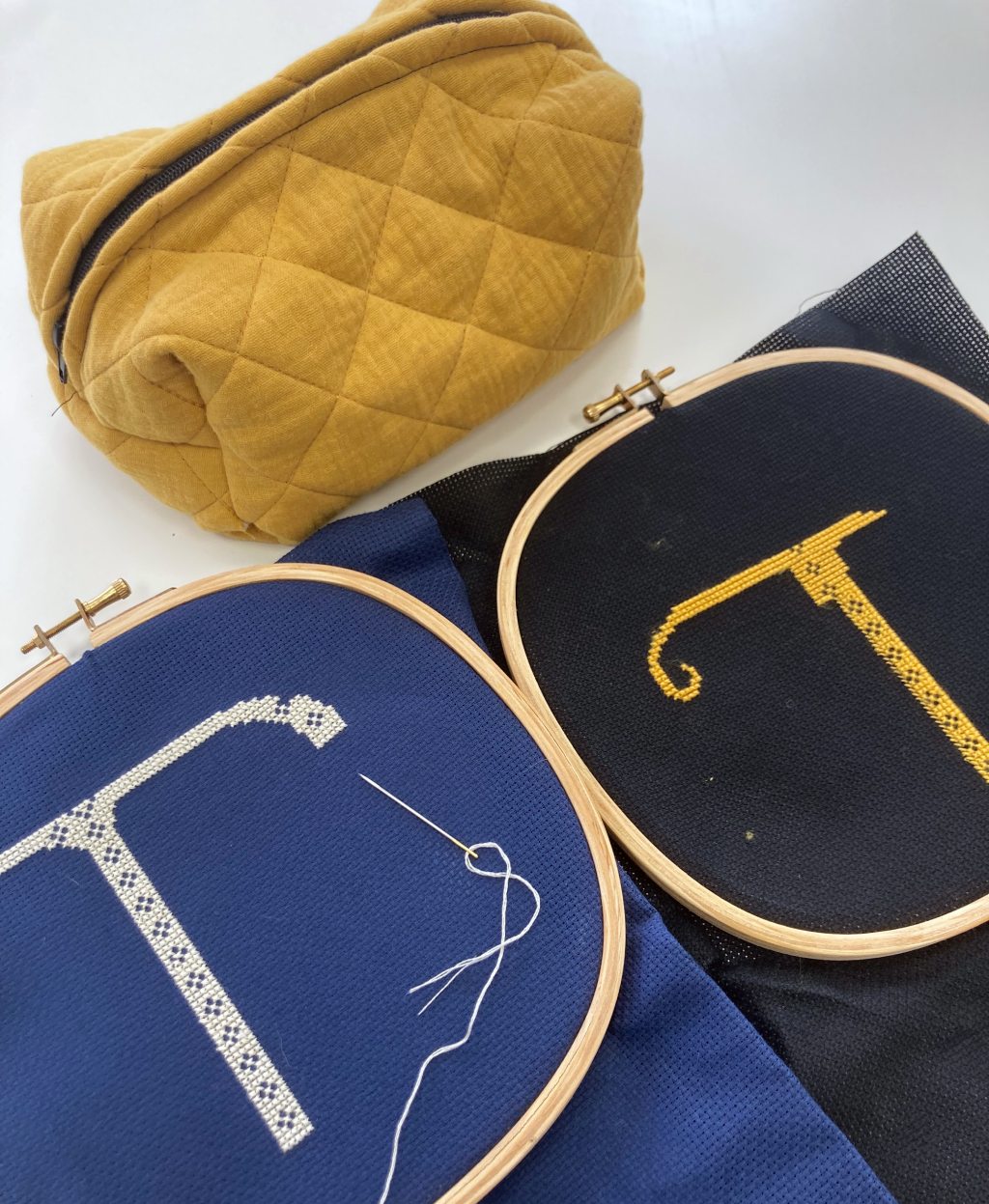 Trousse et broderie