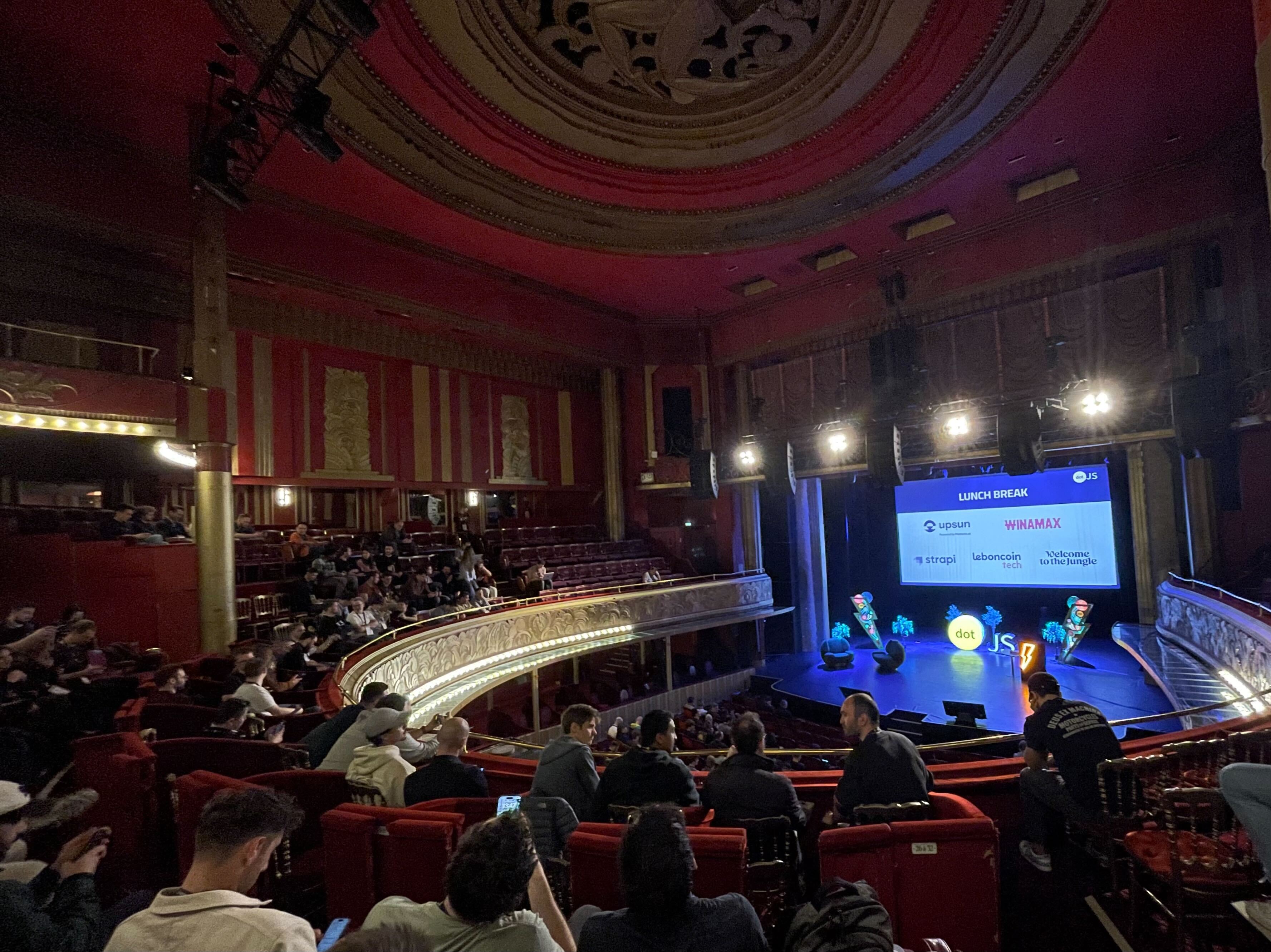 La salle de DotJS